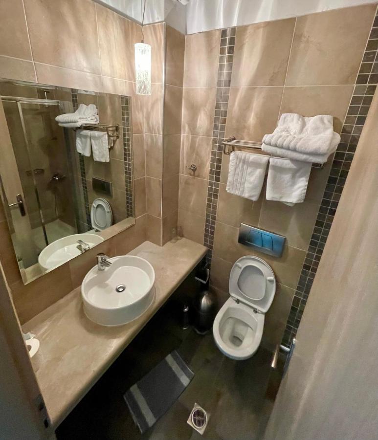 Hotel Afrodite Néoi Póroi Buitenkant foto