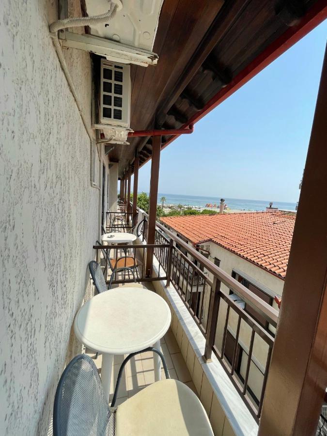 Hotel Afrodite Néoi Póroi Buitenkant foto