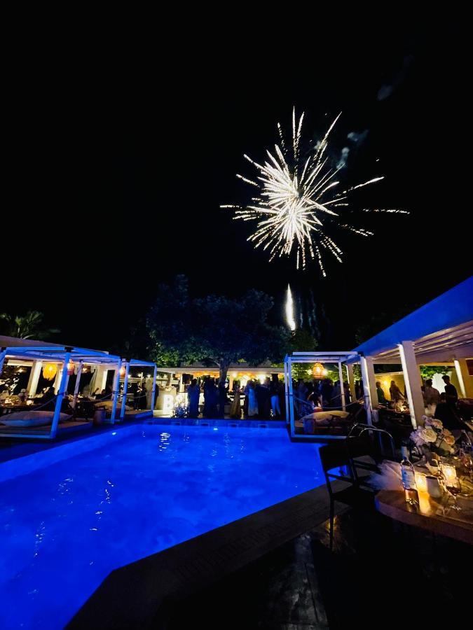 Hotel Afrodite Néoi Póroi Buitenkant foto