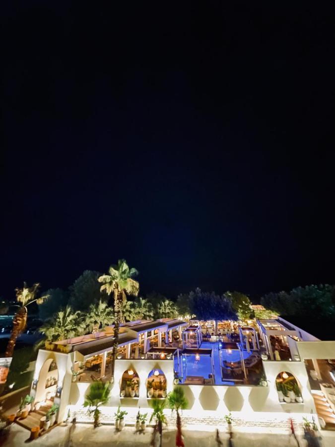 Hotel Afrodite Néoi Póroi Buitenkant foto