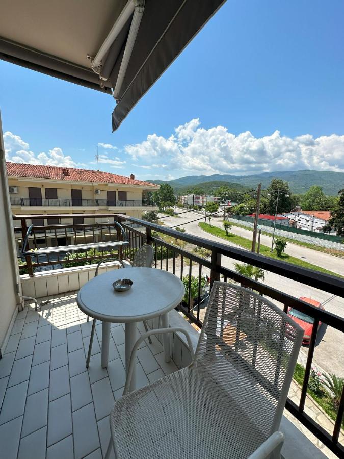 Hotel Afrodite Néoi Póroi Buitenkant foto