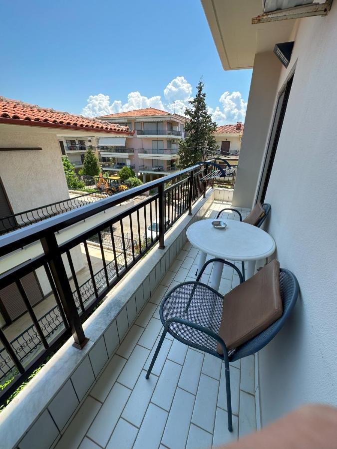 Hotel Afrodite Néoi Póroi Buitenkant foto