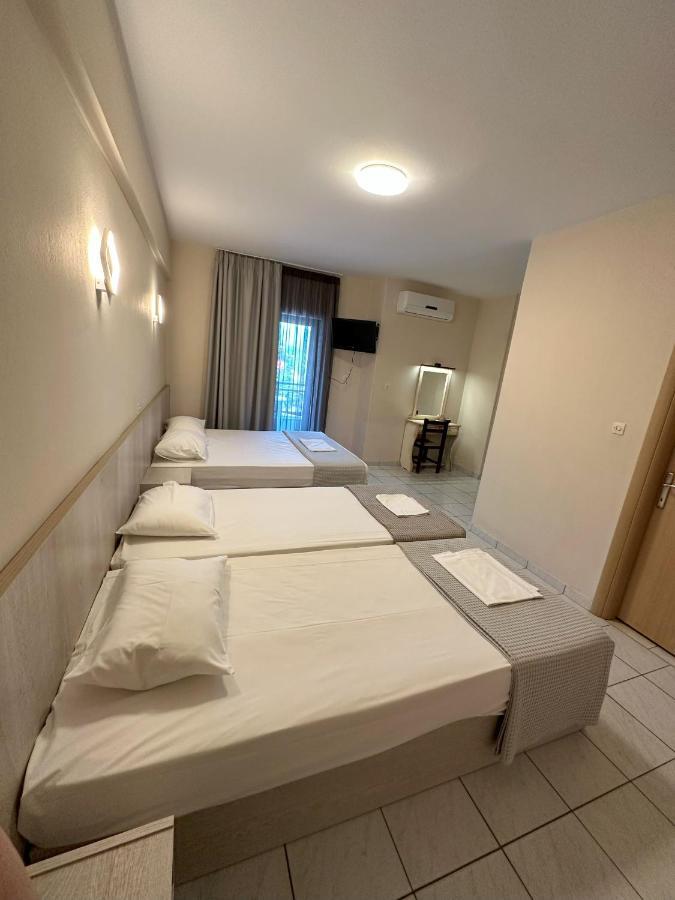 Hotel Afrodite Néoi Póroi Buitenkant foto