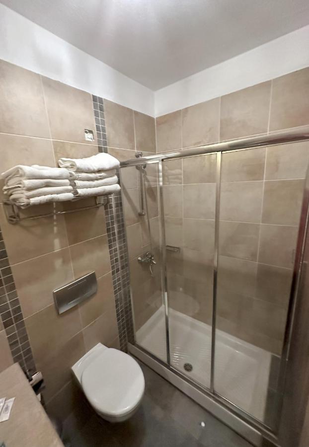Hotel Afrodite Néoi Póroi Buitenkant foto